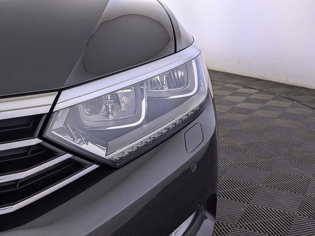 Volkswagen Passat с пробегом — 2019 год. Фото: #10