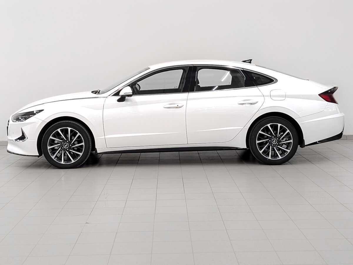 Hyundai Sonata с пробегом — 2022 год. Фото: #7