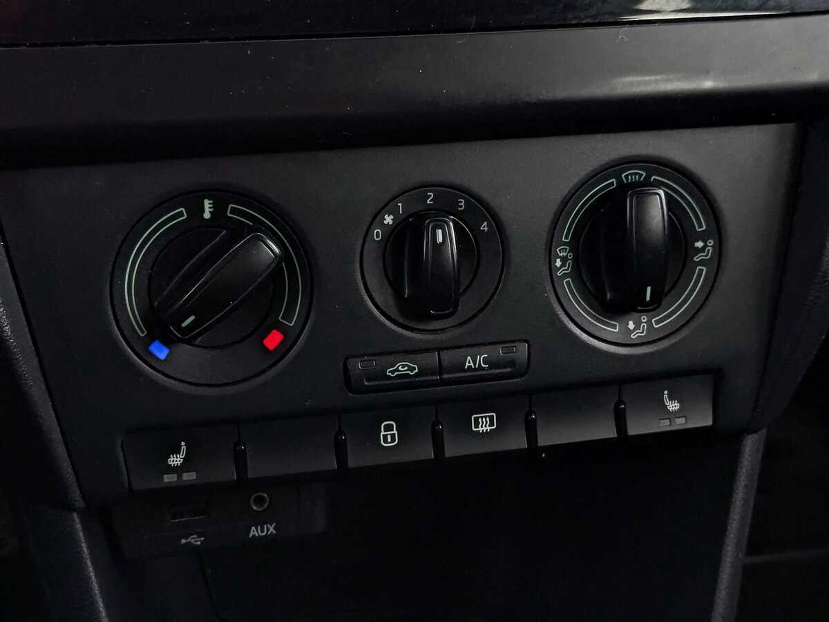 Skoda Rapid с пробегом — 2017 год. Фото: #20