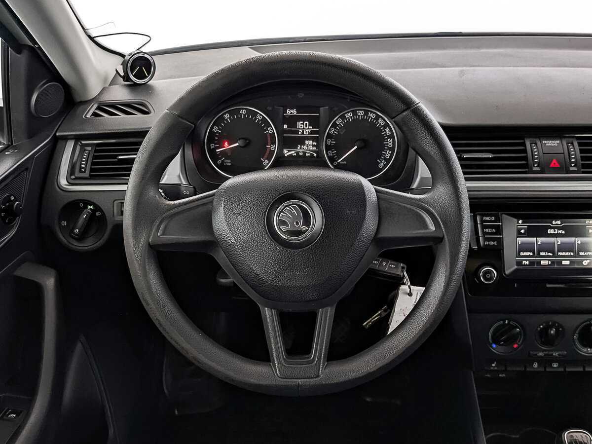 Skoda Rapid с пробегом — 2017 год. Фото: #21