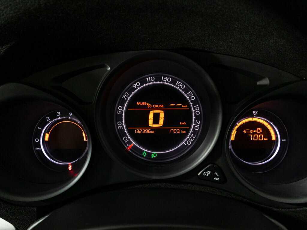 Citroen C4 с пробегом — 2013 год. Фото: #11