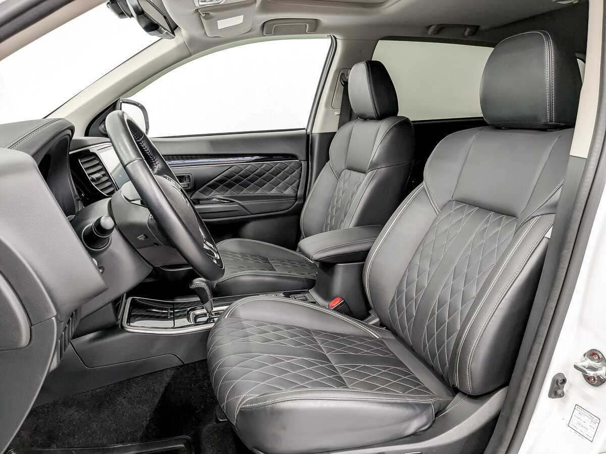 Mitsubishi Outlander с пробегом — 2022 год. Фото: #19