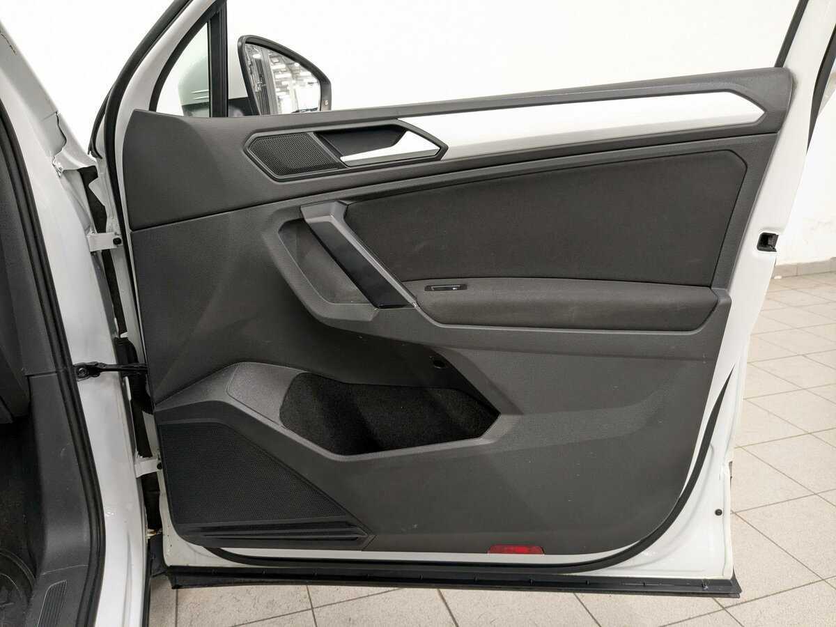 Volkswagen Tiguan с пробегом — 2021 год. Фото: #23