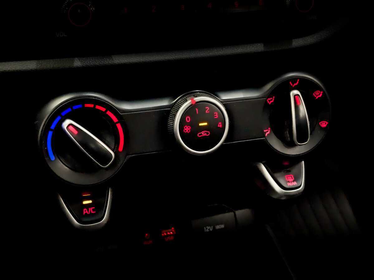 Kia Rio с пробегом — 2020 год. Фото: #24