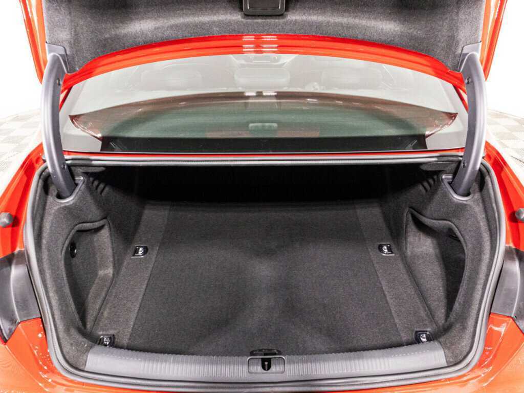 Audi A4 с пробегом — 2015 год. Фото: #14