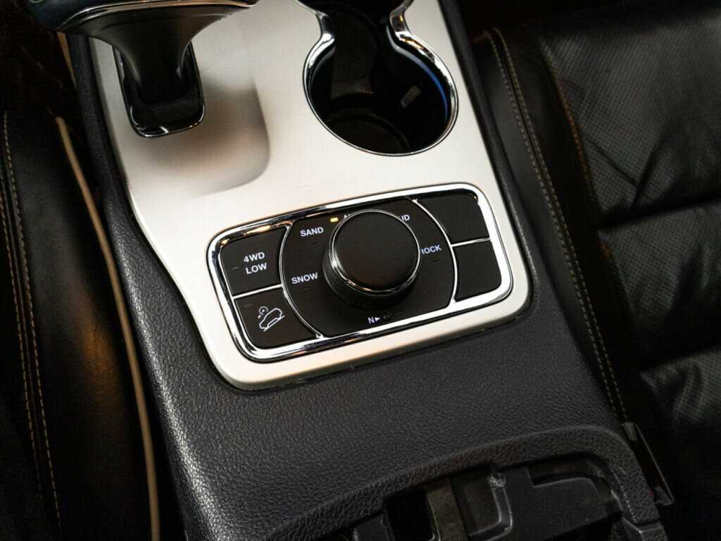 Jeep Grand Cherokee с пробегом — 2014 год. Фото: #19