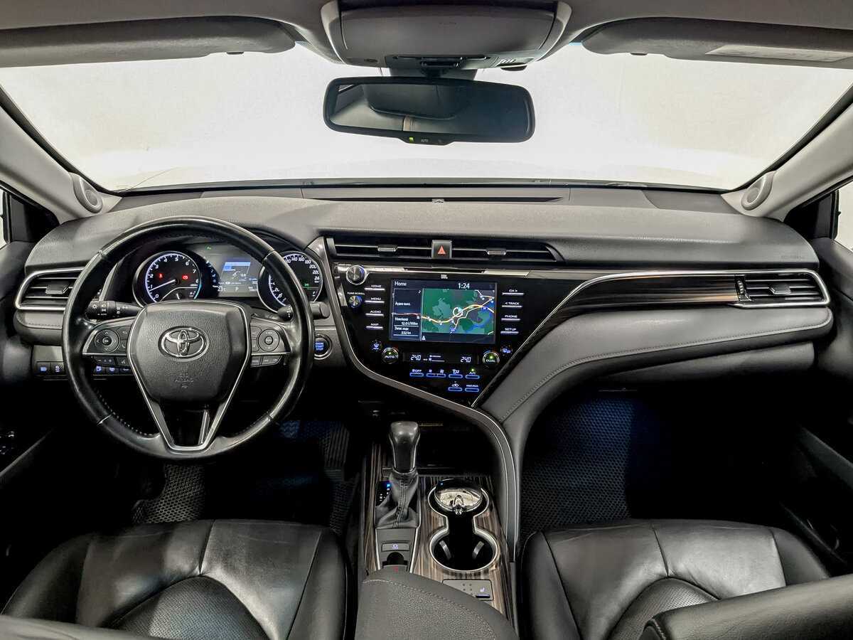 Toyota Camry с пробегом — 2019 год. Фото: #13