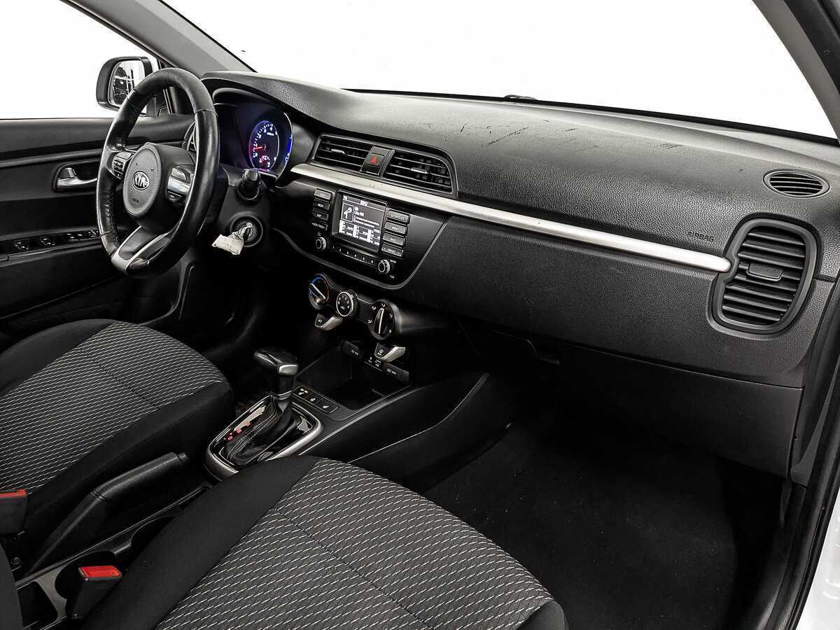 Kia Rio с пробегом — 2020 год. Фото: #9