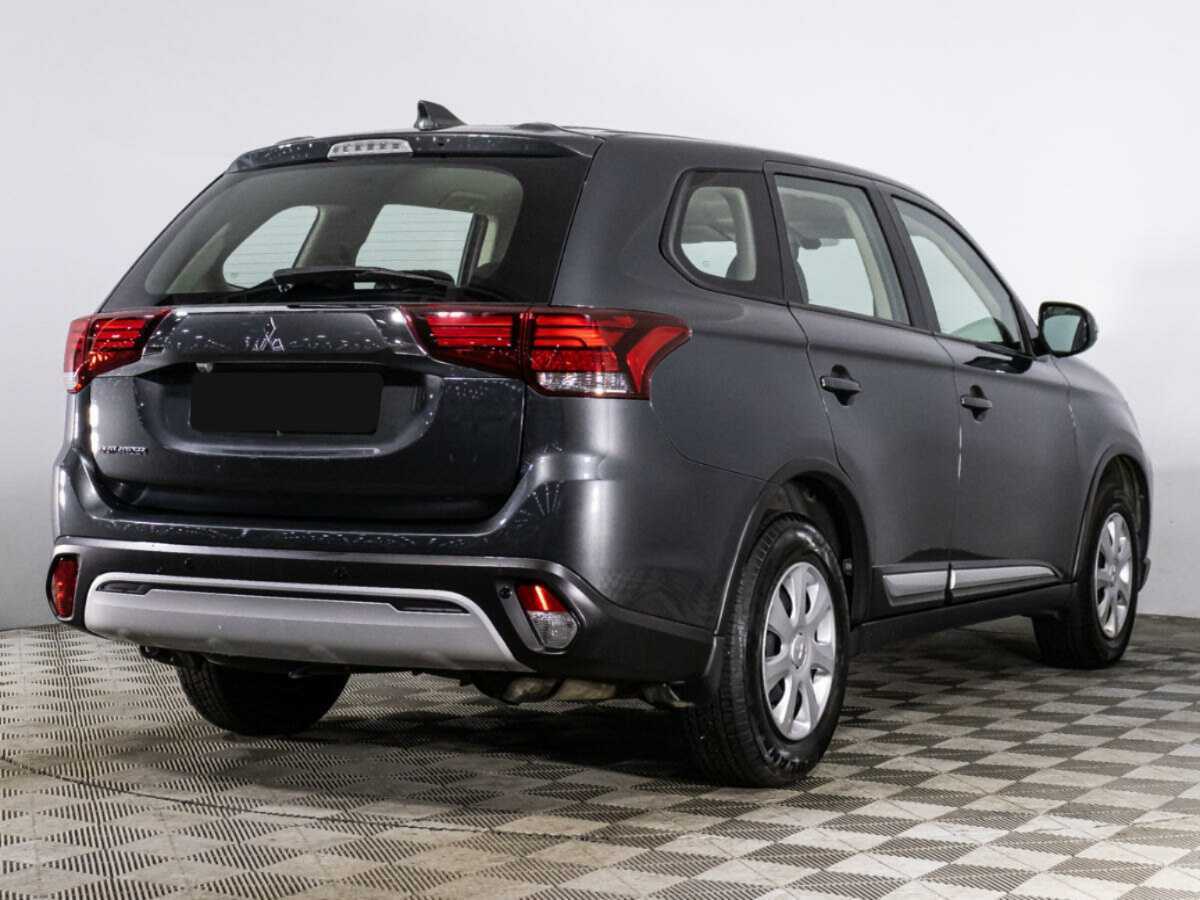 Mitsubishi Outlander с пробегом — 2021 год. Фото: #3