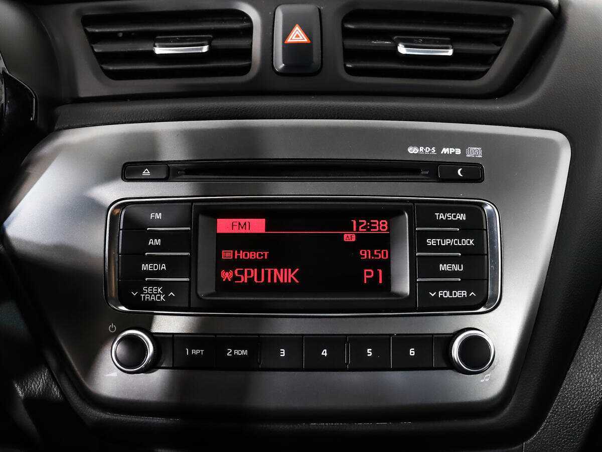 Kia Rio с пробегом — 2017 год. Фото: #12