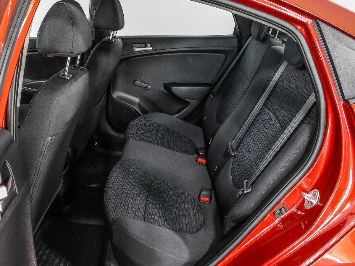 Hyundai Solaris с пробегом — 2016 год. Фото: #9