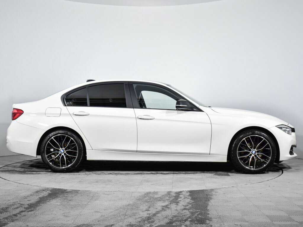 BMW 3 серии с пробегом — 2017 год. Фото: #3