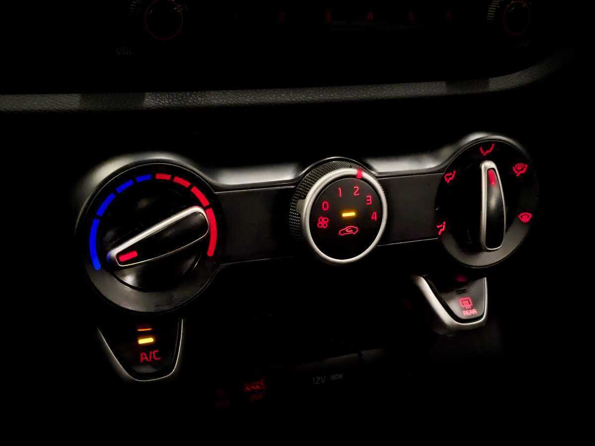 Kia Rio с пробегом — 2020 год. Фото: #24