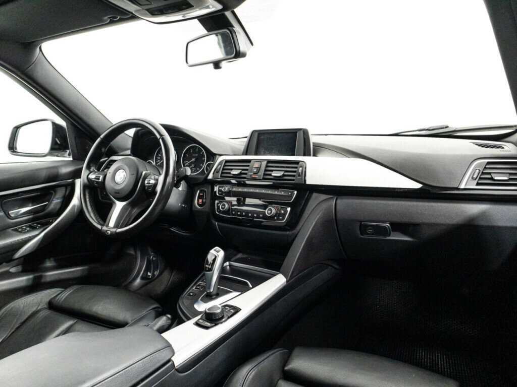 BMW 3 серии с пробегом — 2018 год. Фото: #8