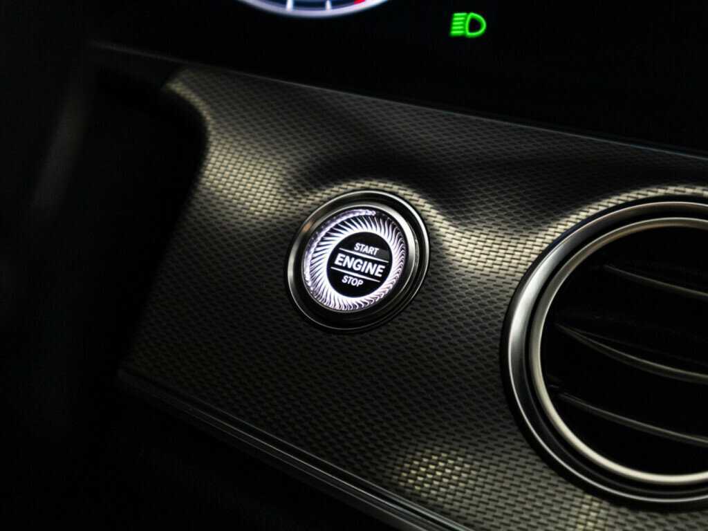 Mercedes-Benz E-Класс с пробегом — 2018 год. Фото: #19