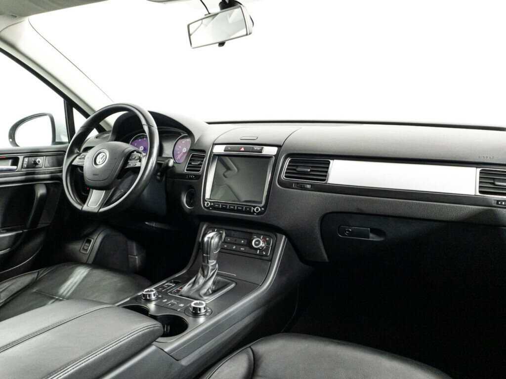 Volkswagen Touareg с пробегом — 2013 год. Фото: #8