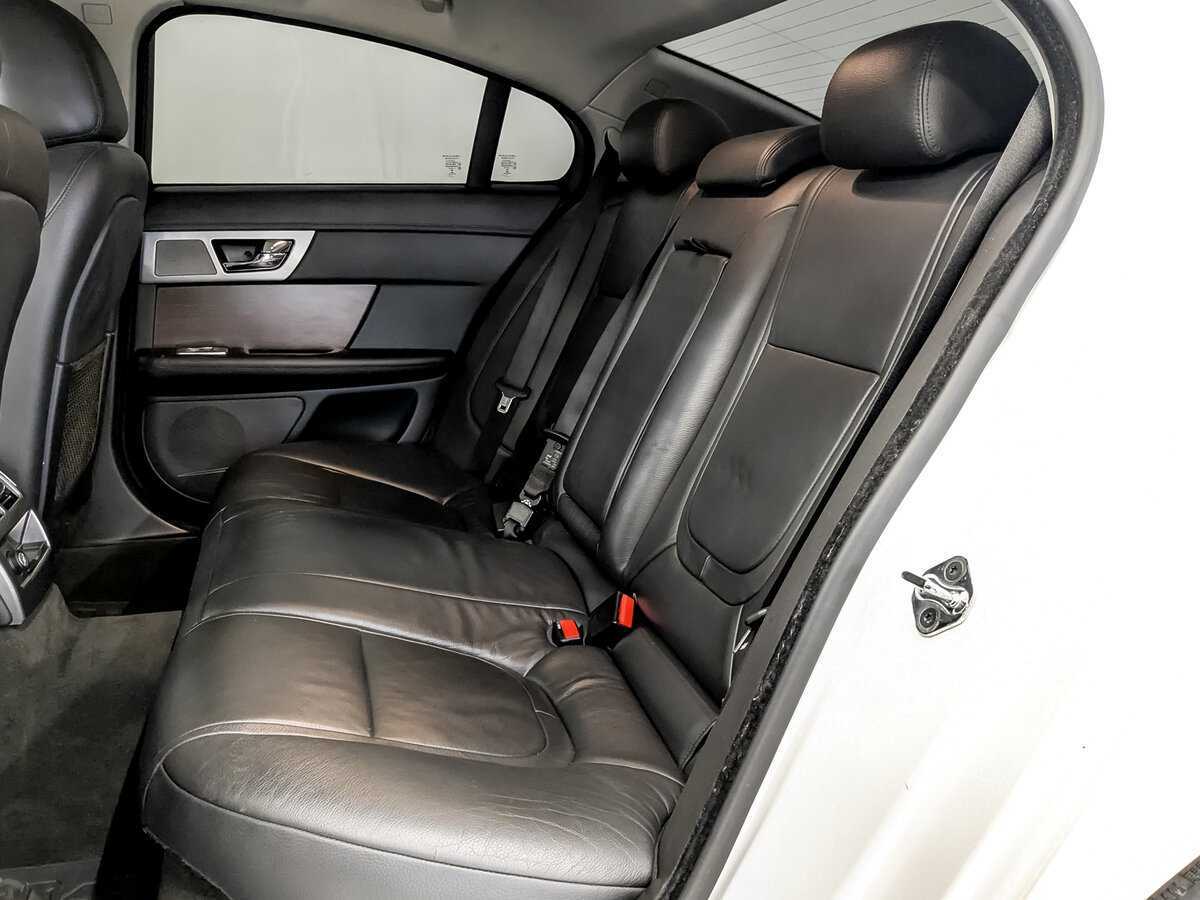 Jaguar XF с пробегом — 2014 год. Фото: #11