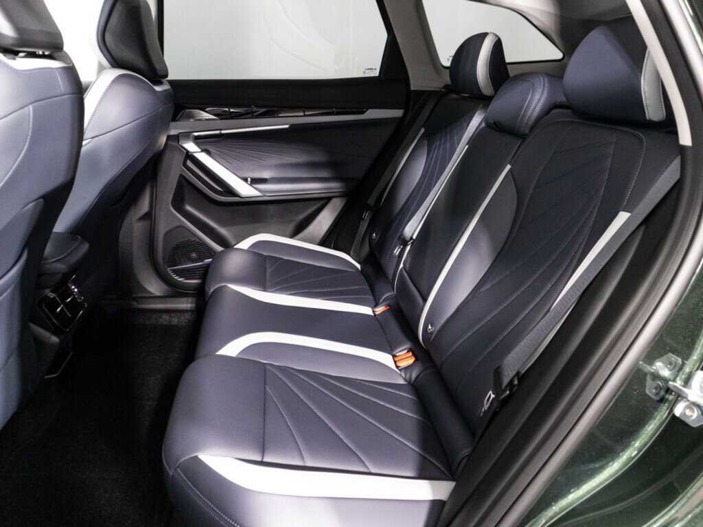 Geely Atlas с пробегом — 2023 год. Фото: #9