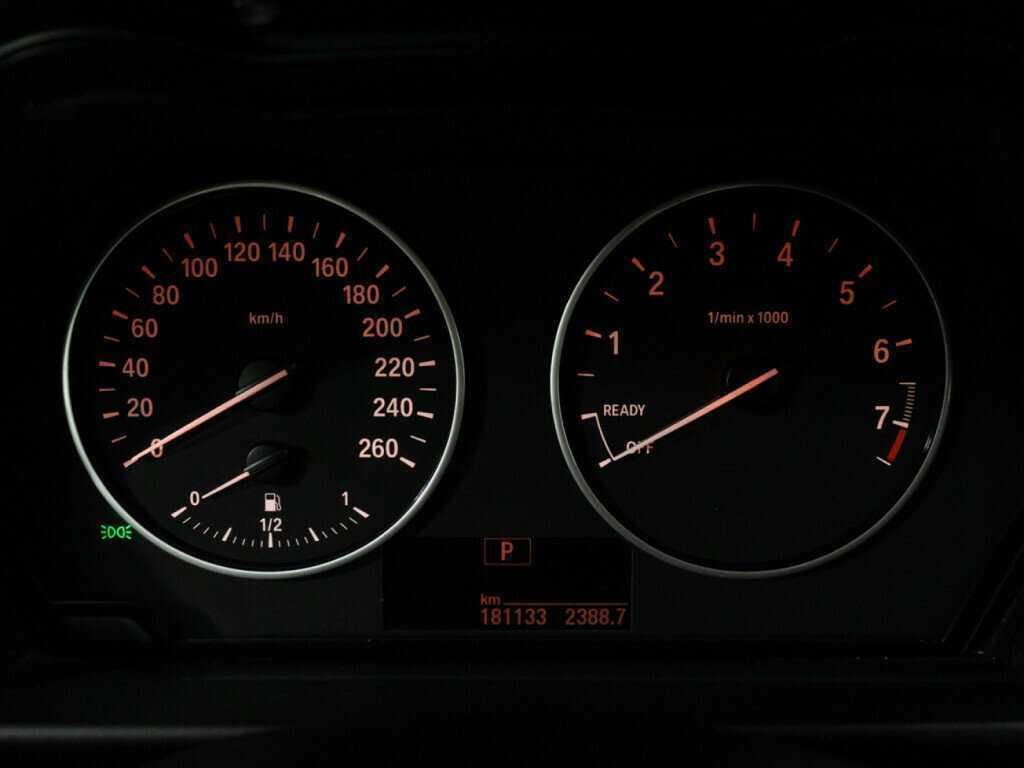 BMW 1 серии с пробегом — 2013 год. Фото: #11