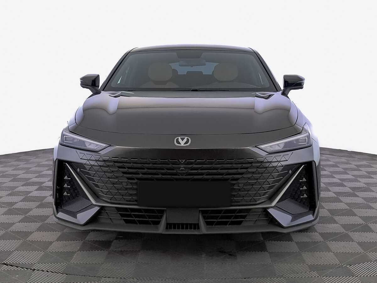 Changan UNI-V с пробегом — 2022 год. Фото: #1