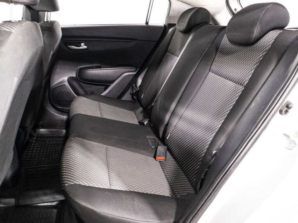 Kia Rio с пробегом — 2019 год. Фото: #9