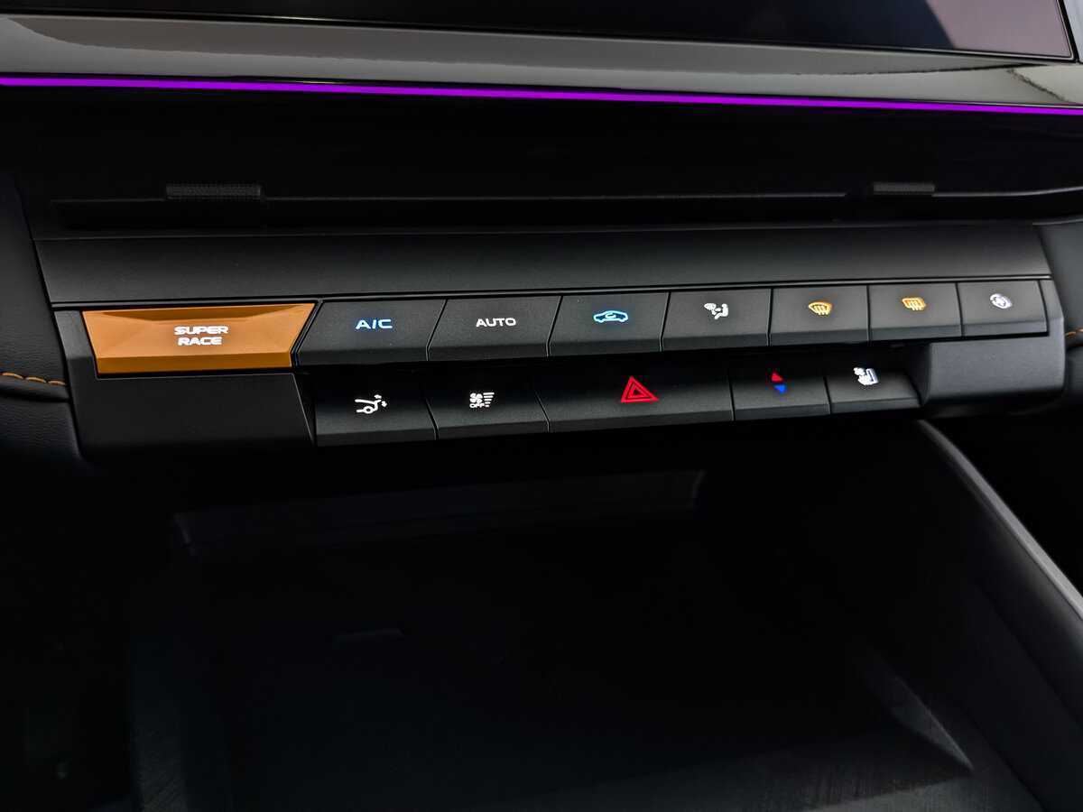 Changan UNI-V с пробегом — 2024 год. Фото: #27