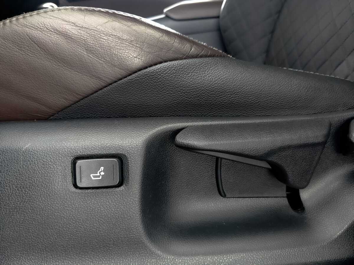 Toyota C-HR с пробегом — 2017 год. Фото: #28