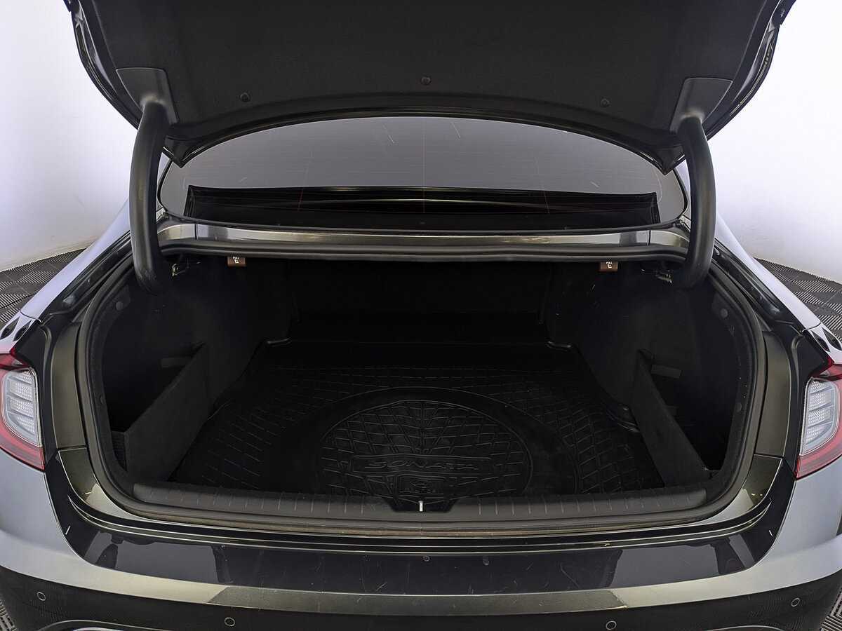 Hyundai Sonata с пробегом — 2022 год. Фото: #9