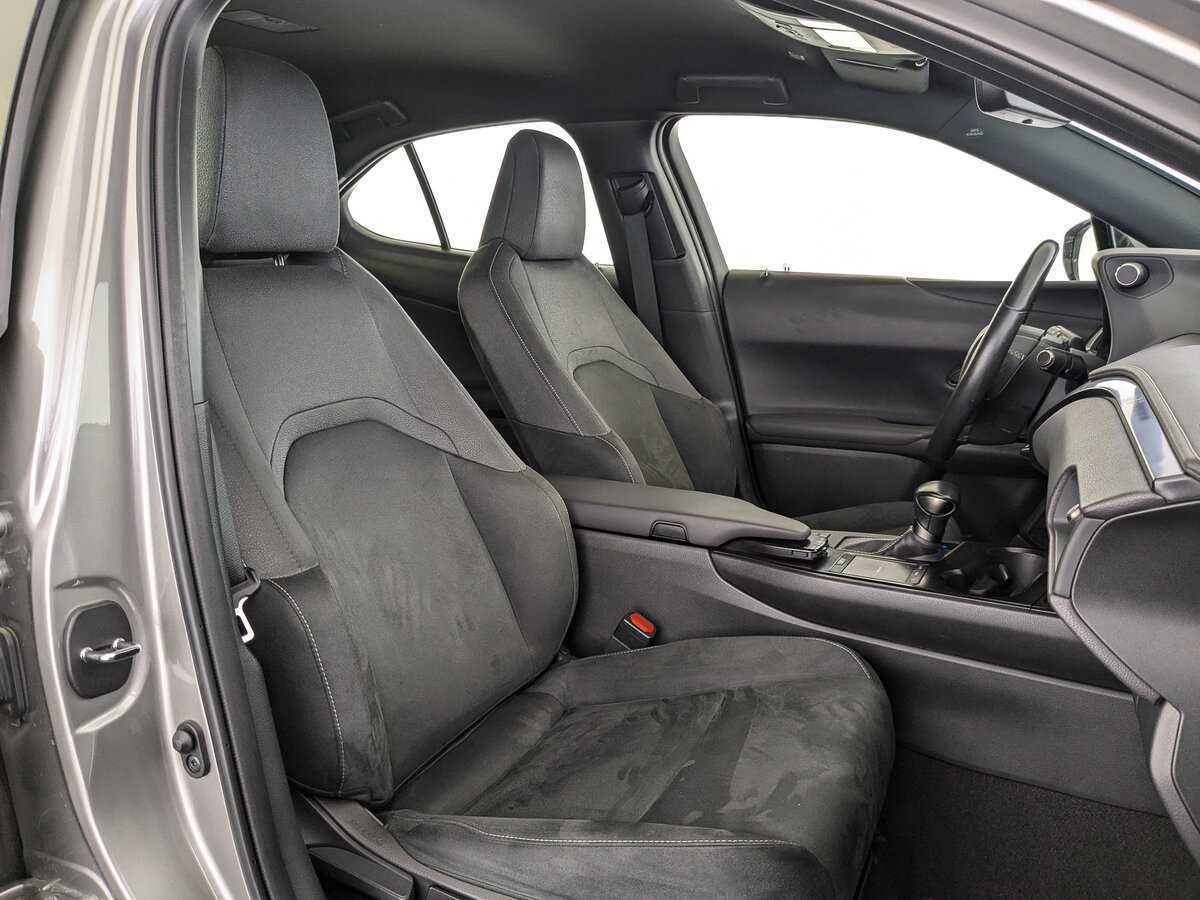 Lexus UX с пробегом — 2020 год. Фото: #22