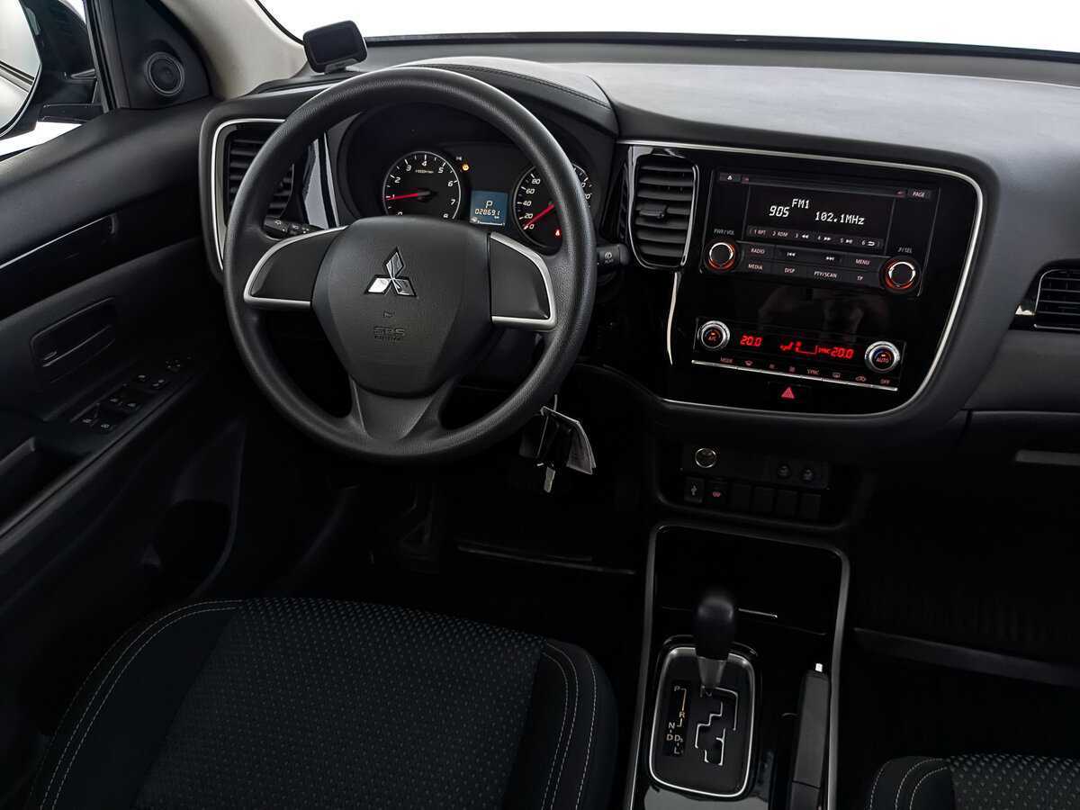 Mitsubishi Outlander с пробегом — 2021 год. Фото: #25