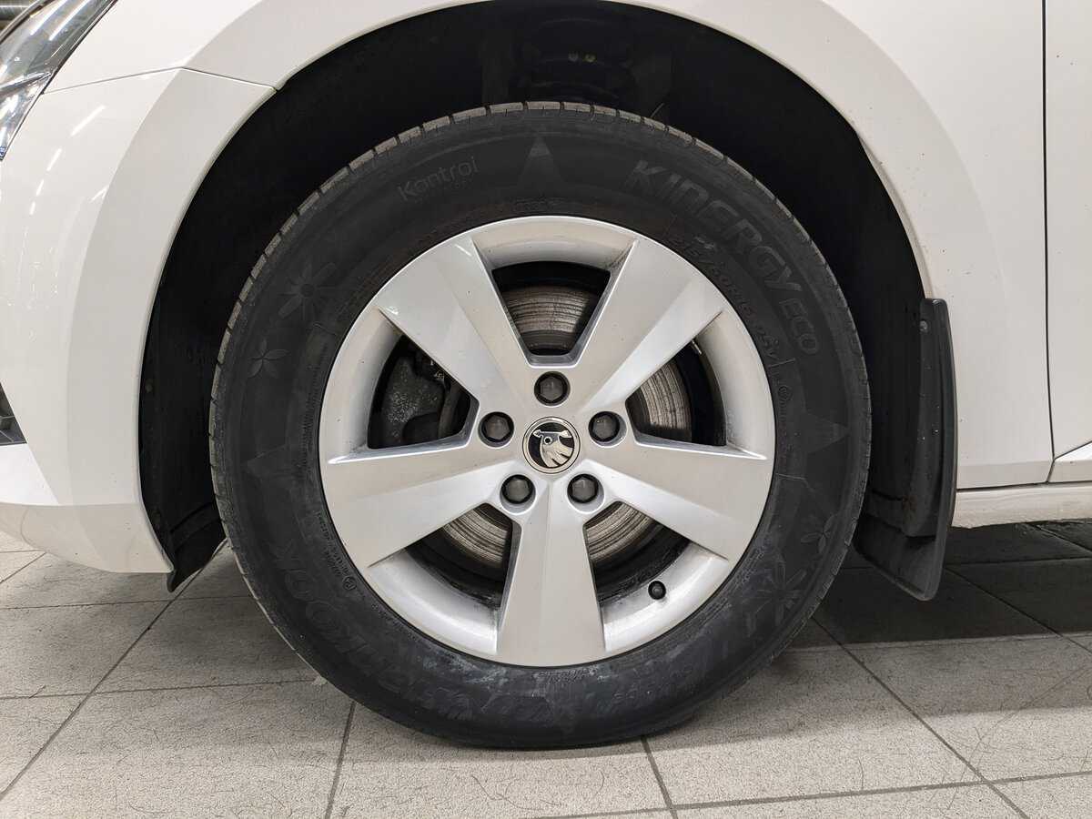 Skoda Superb с пробегом — 2020 год. Фото: #12