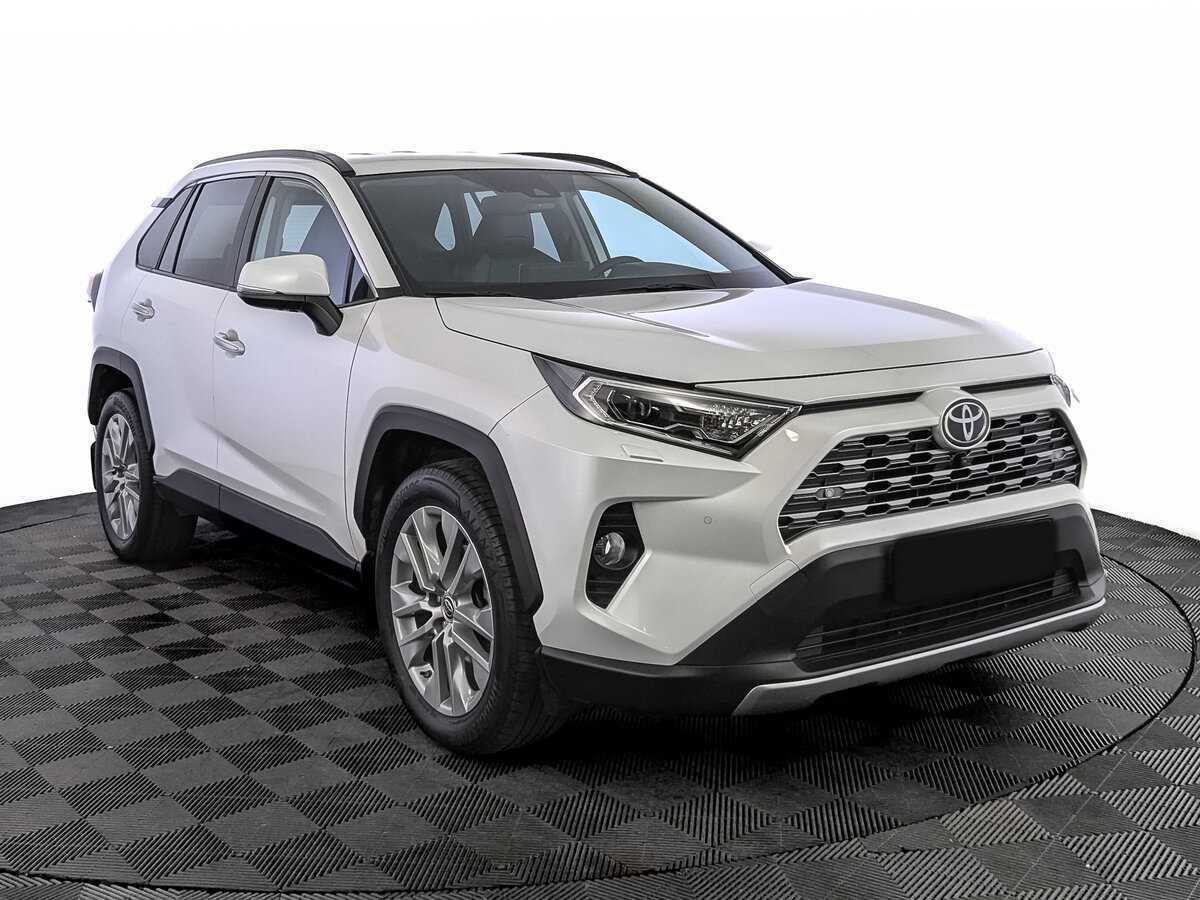 Toyota RAV4 с пробегом — 2021 год. Фото: #2