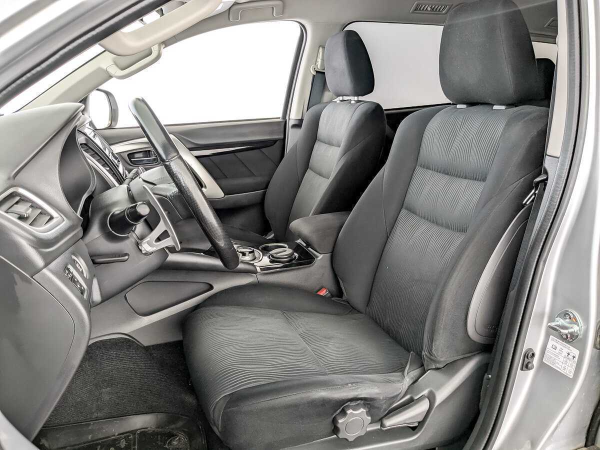 Mitsubishi Pajero Sport с пробегом — 2018 год. Фото: #19