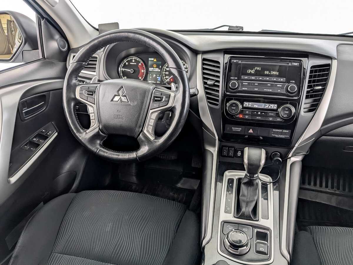 Mitsubishi Pajero Sport с пробегом — 2018 год. Фото: #24