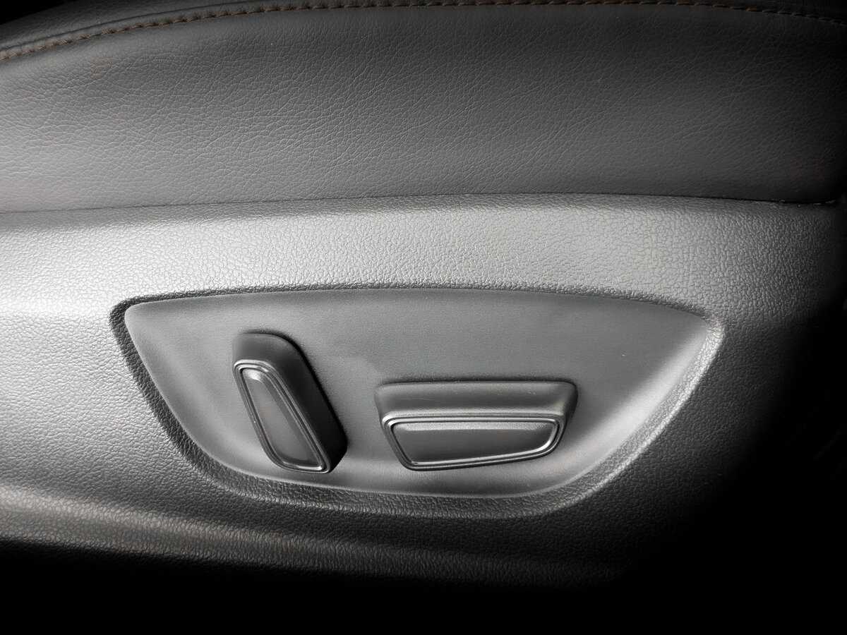 Toyota Camry с пробегом — 2019 год. Фото: #21