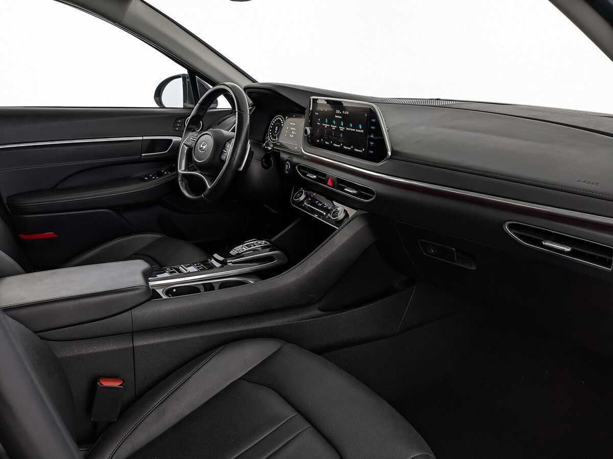 Hyundai Sonata с пробегом — 2021 год. Фото: #12