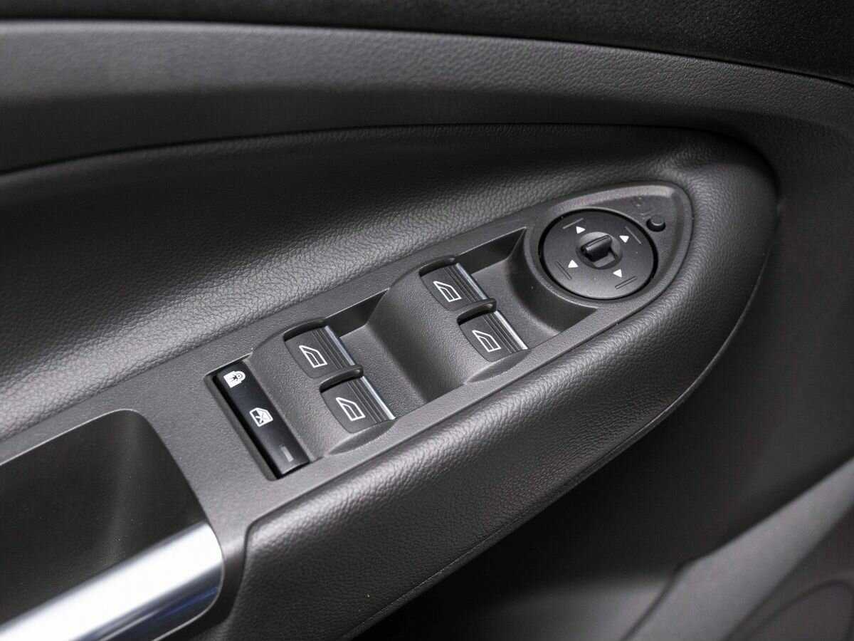 Ford Kuga с пробегом — 2016 год. Фото: #18