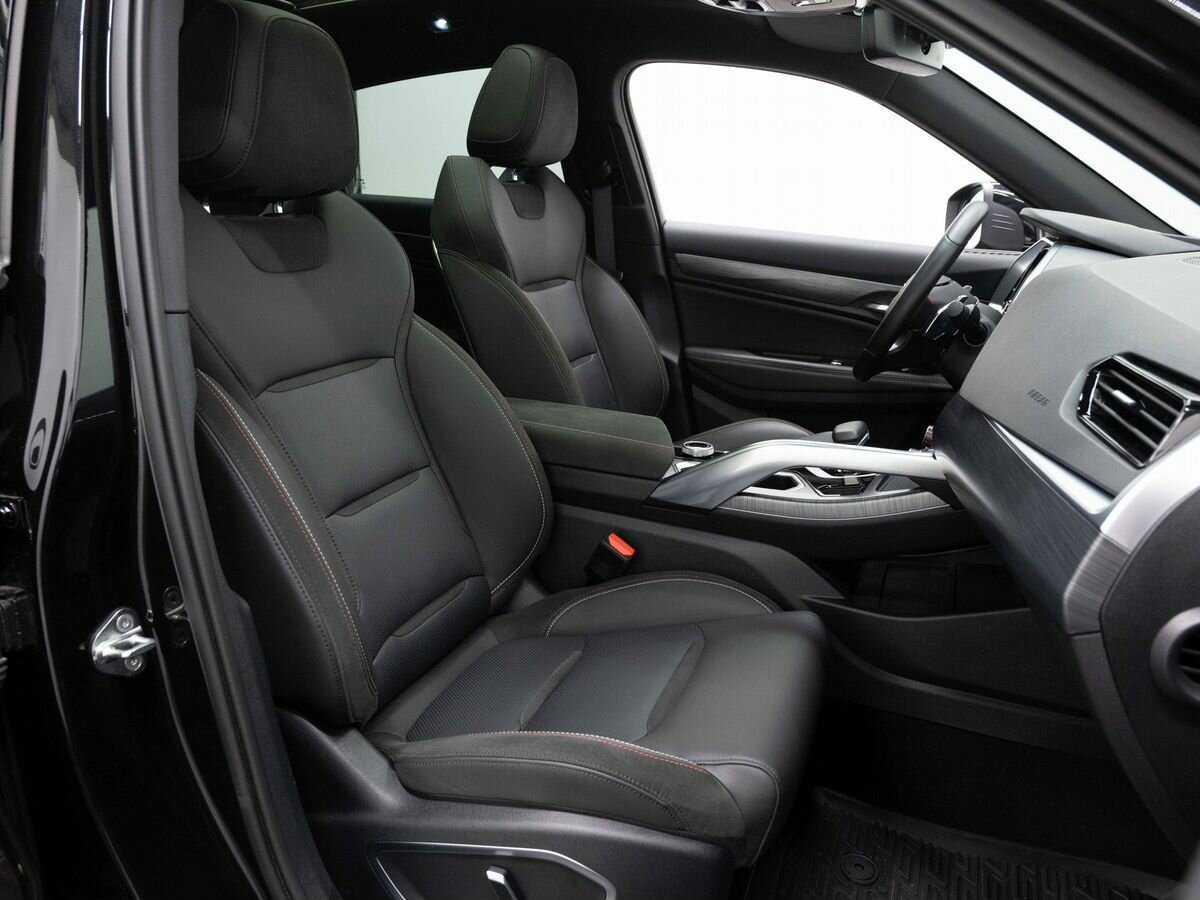 Geely Tugella с пробегом — 2023 год. Фото: #12