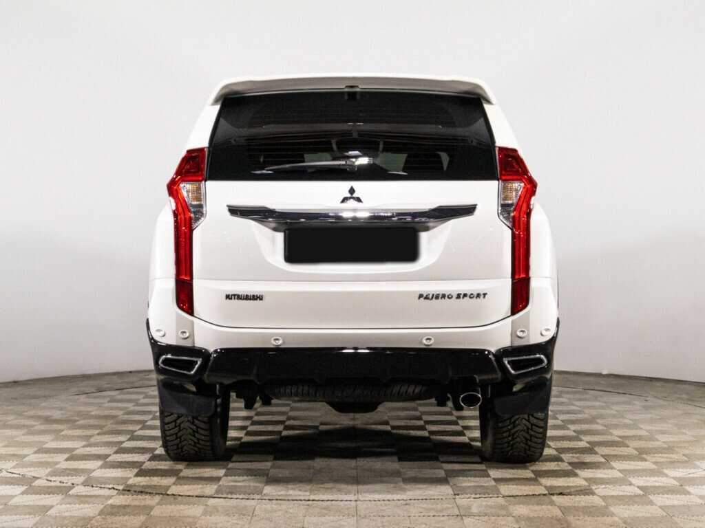 Mitsubishi Pajero Sport с пробегом — 2018 год. Фото: #5