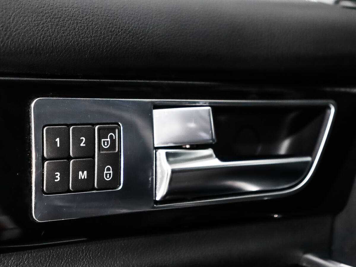 Land Rover Discovery с пробегом — 2013 год. Фото: #9