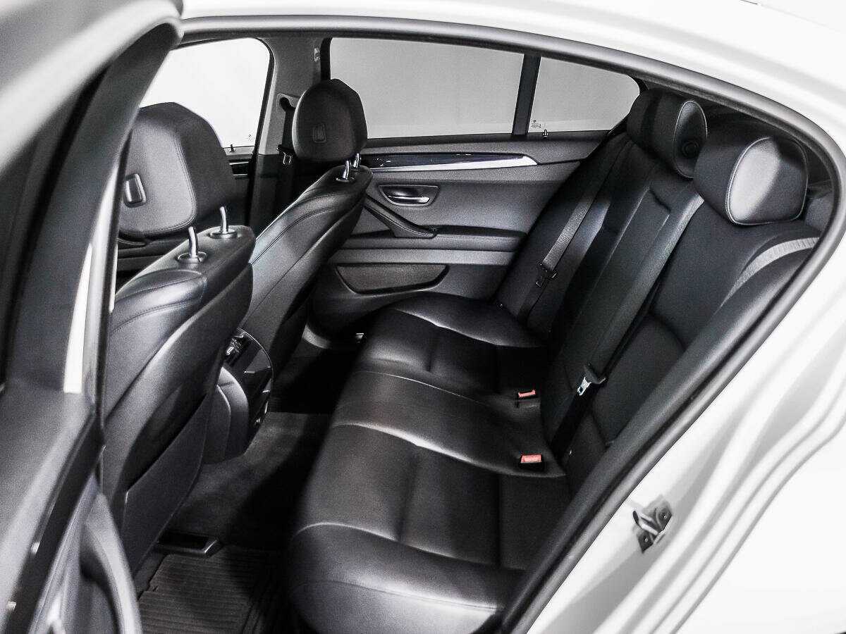 BMW 5 серии с пробегом — 2014 год. Фото: #11