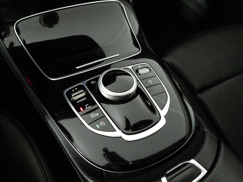 Mercedes-Benz E-Класс с пробегом — 2019 год. Фото: #16