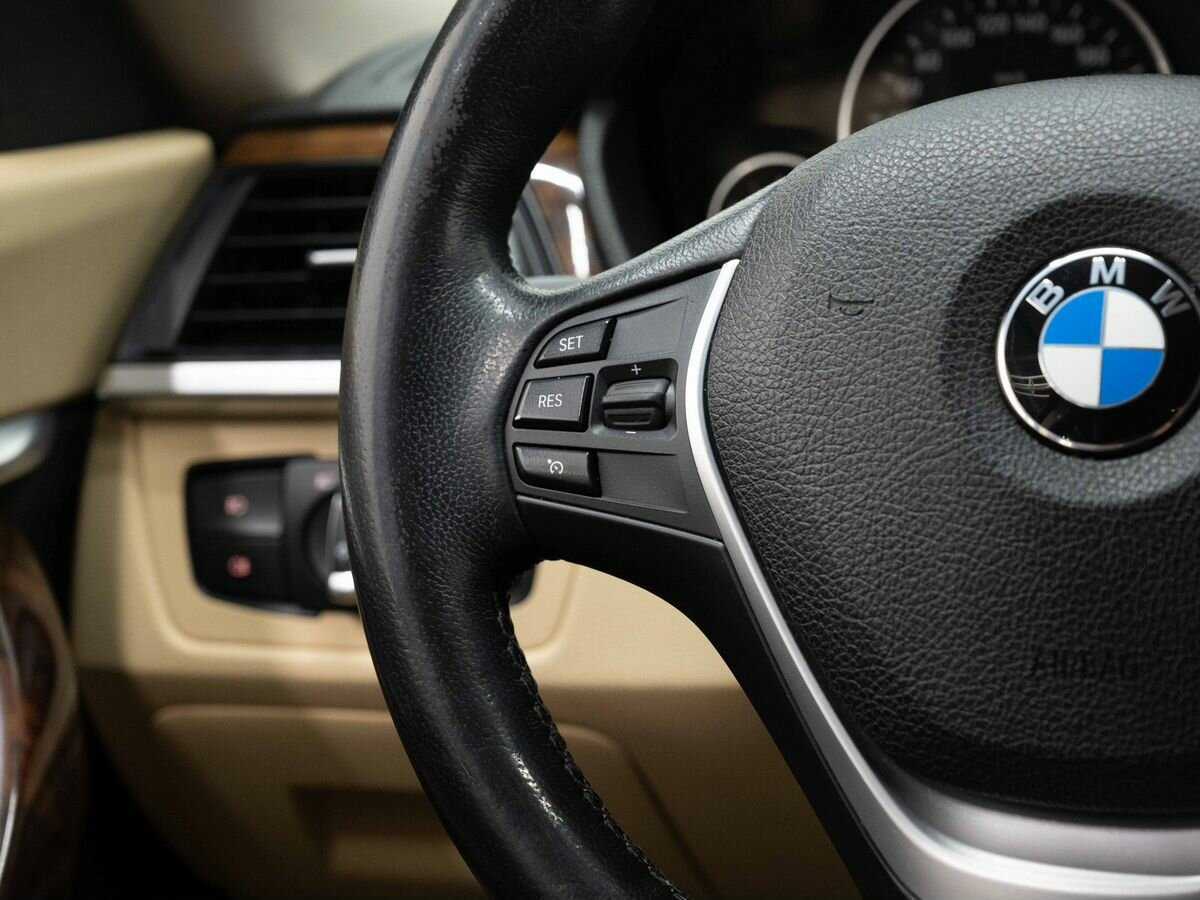 BMW 3 серии с пробегом — 2013 год. Фото: #14