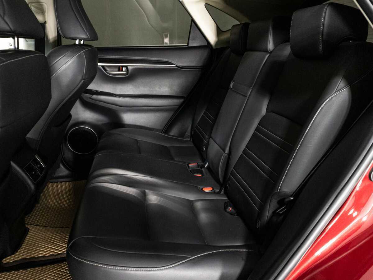 Lexus NX с пробегом — 2015 год. Фото: #9