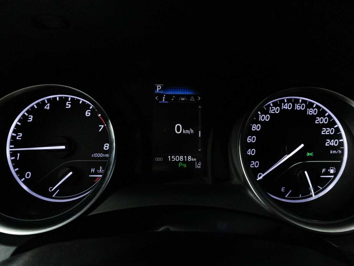 Toyota Camry с пробегом — 2019 год. Фото: #10