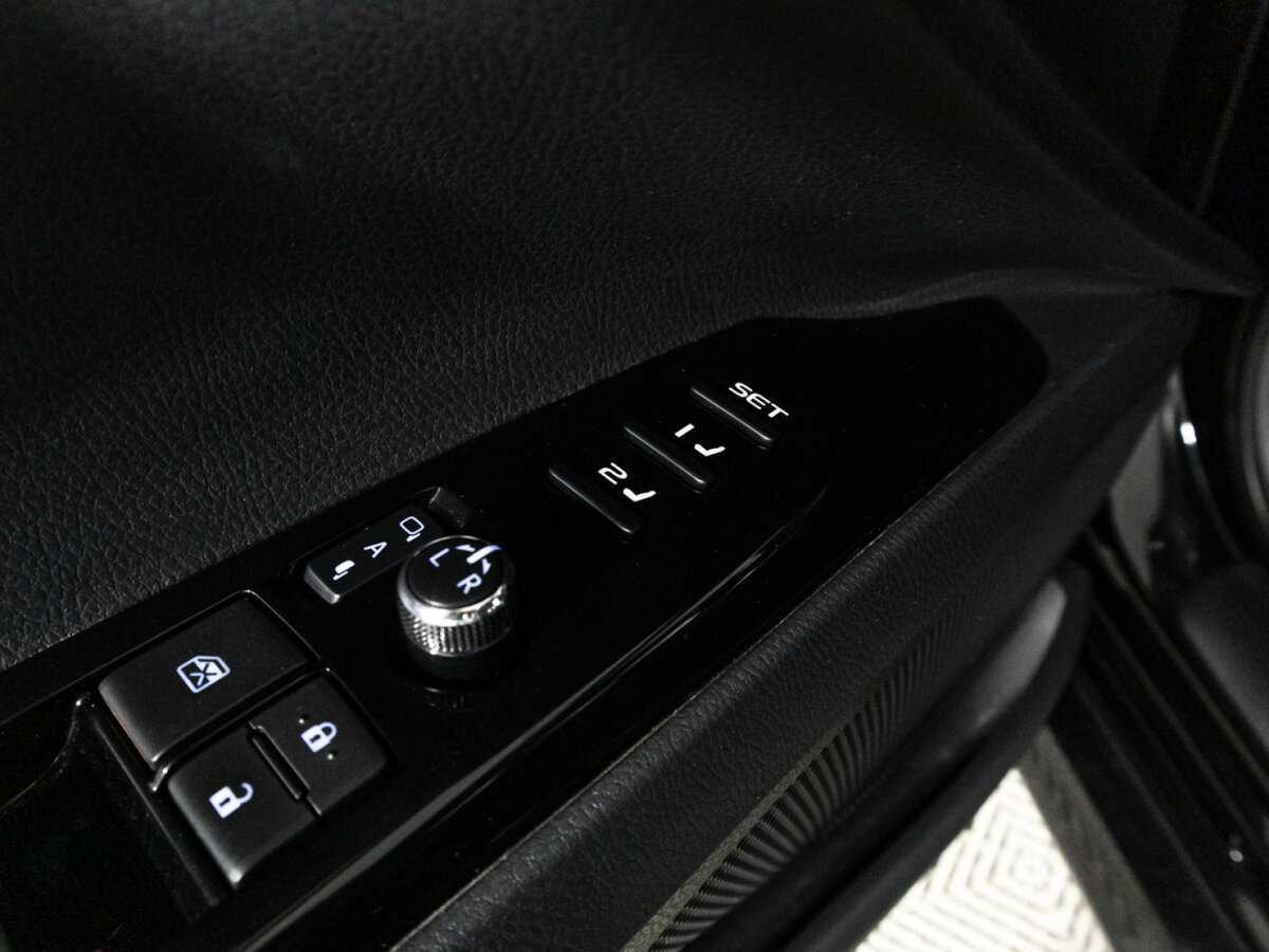 Toyota Camry с пробегом — 2018 год. Фото: #17