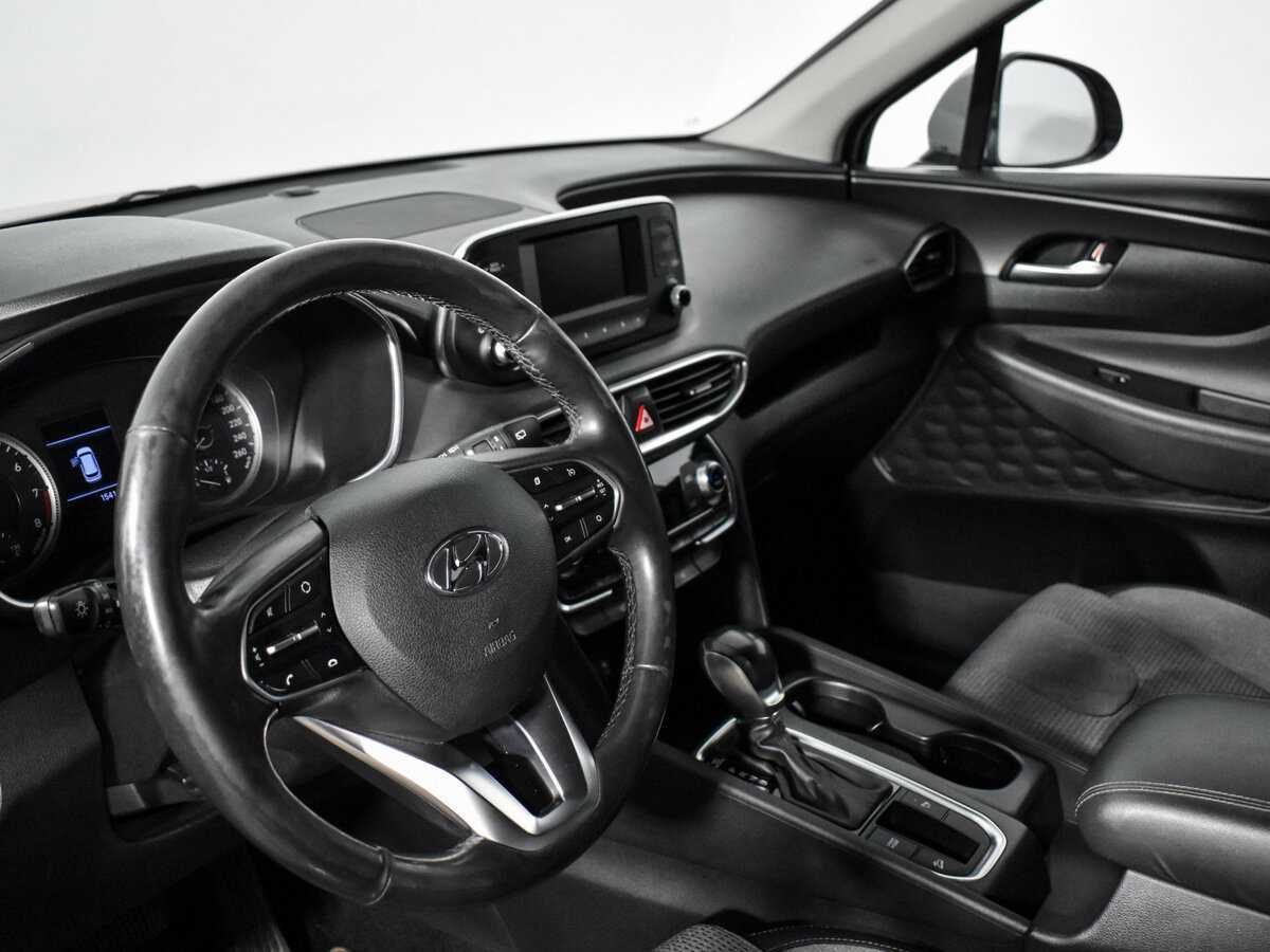 Hyundai Santa Fe с пробегом — 2018 год. Фото: #6