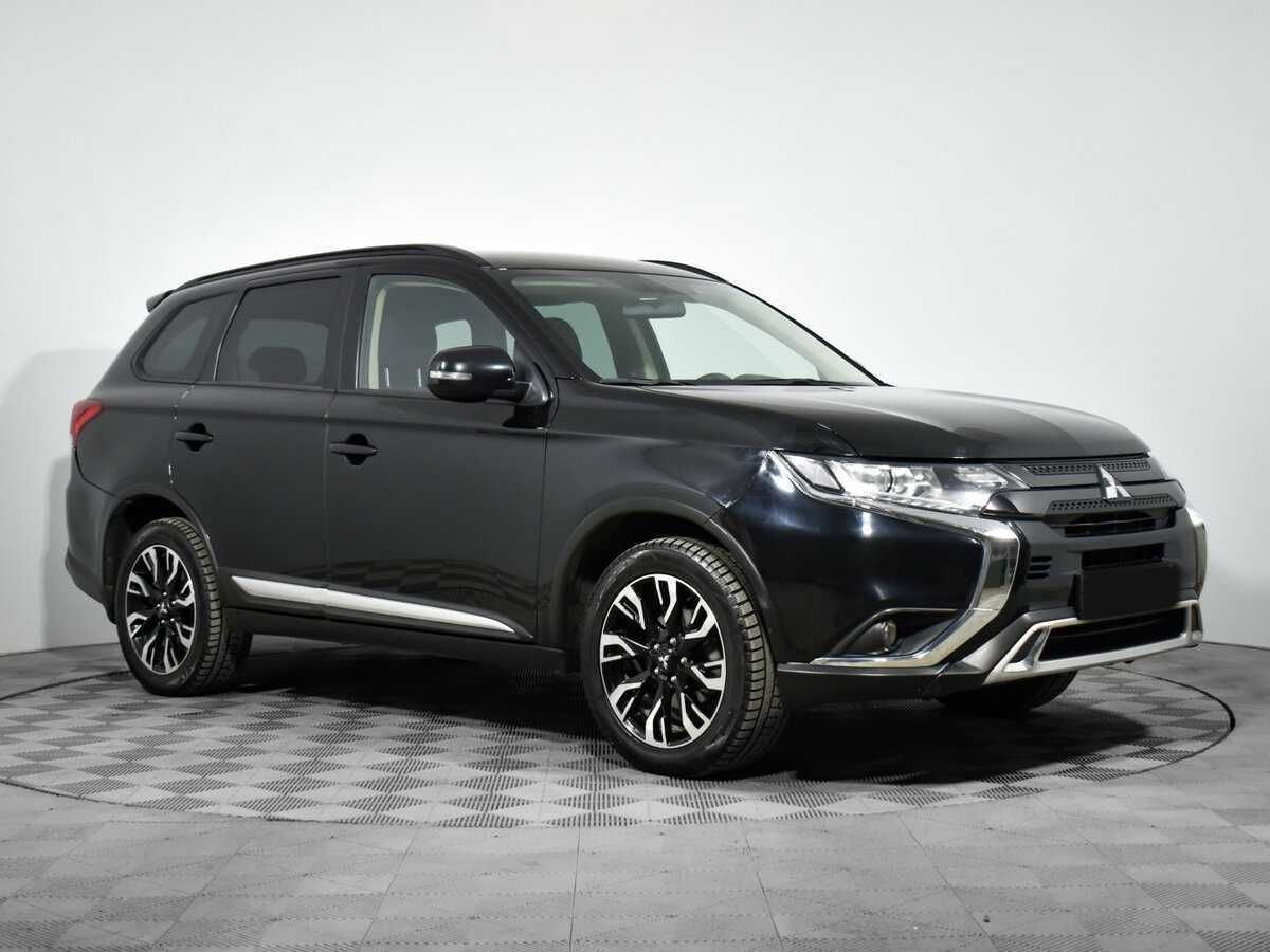 Mitsubishi Outlander с пробегом — 2021 год. Фото: #2