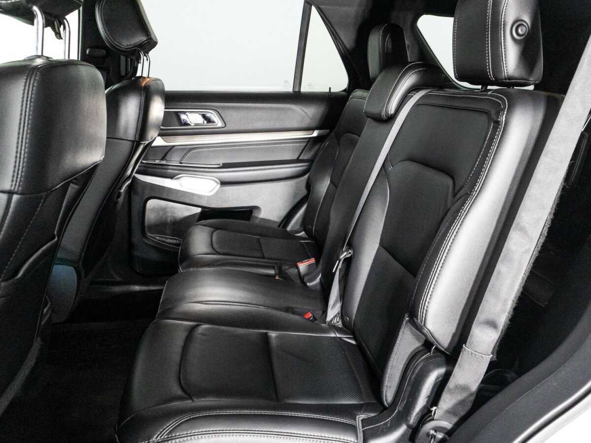 Ford Explorer с пробегом — 2017 год. Фото: #9
