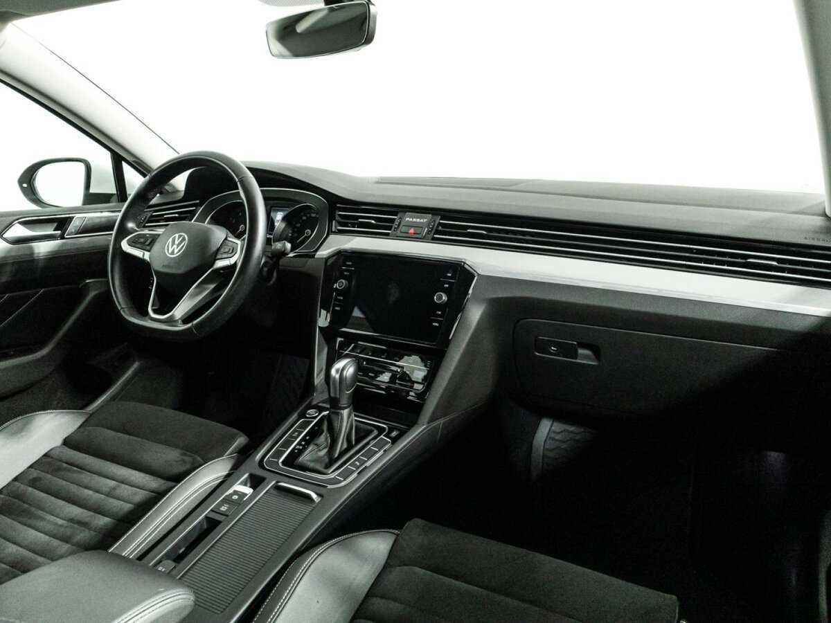 Volkswagen Passat с пробегом — 2020 год. Фото: #8